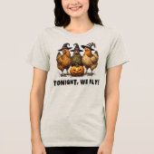 今夜、我々はチキンおもしろいハロウィーンを飛ぶ トライブレンドＴシャツ (正面)