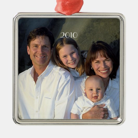 今年のクリスマスの家族の写真日 メタルオーナメント (正面)