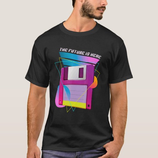 今後はフロッピーディスクレトロ80s tシャツ (正面)