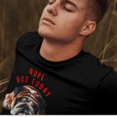 今日ではないブルドッグ Tシャツ