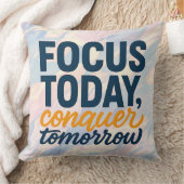 今日のフォーカス、明日の征服やる気を起こさせる" クッション (ブランケット)