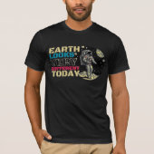 今日の地球違うの外観 – レトロ宇宙飛行士 Tシャツ (正面)