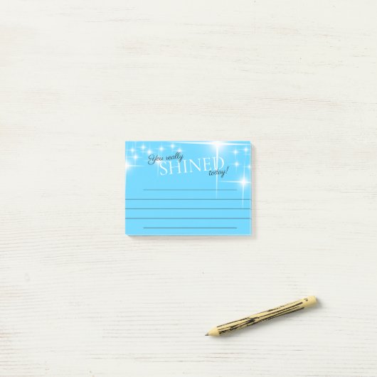 今日の従業員の認識賞のノートを共有した ポストイット (デスク上)