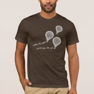 今日の月、明日の暗いT上の太陽のバルーン Tシャツ