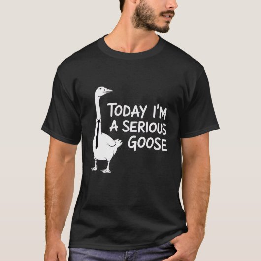 今日の私は本気のガチョウ 面白いオフィスの動物 Tシャツ (正面)