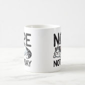 今日はおもしろいなクールい黒猫 コーヒーマグカップ (中央)