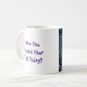 今日はズボンを抱き締めた? コーヒーマグカップ (正面左)