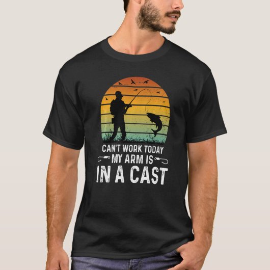 今日は動けない私の腕はキャスト魚釣りアパー Tシャツ (正面)