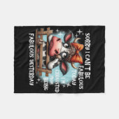 今日は疲れ果てて作り話にならない牛すまん フリースブランケット (正面(横))