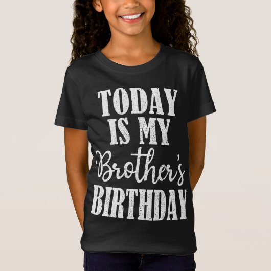 今日は私の兄の誕生日パーティー誕生日スクア Tシャツ (正面)