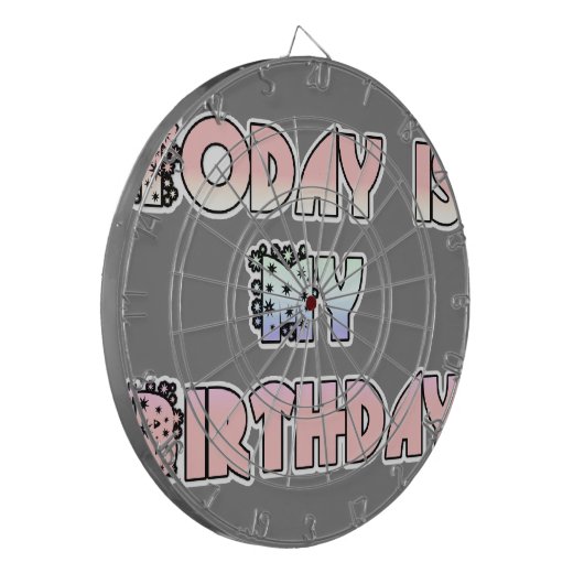 今日は私の誕生日ベビーピンクアートプリント ダーツボード (正面左)