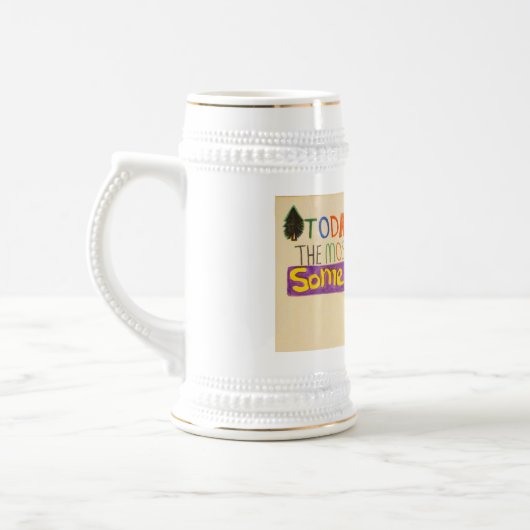 今日は素晴らし一年の中で最も多い ビールジョッキ (左)