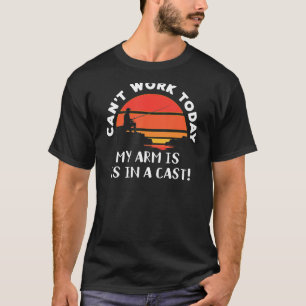 今日は腕がキャストで働けない – Sunset Fis Tシャツ