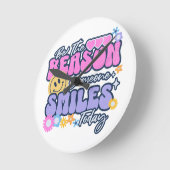 今日人がスマイルする ラウンド壁時計 (傾斜)