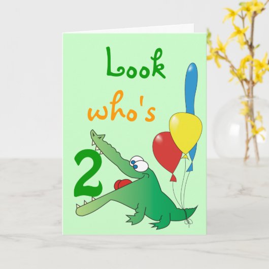 今日2はだれであるか見て下さい! かわいいワニの誕生日カード カード (黄色い花)