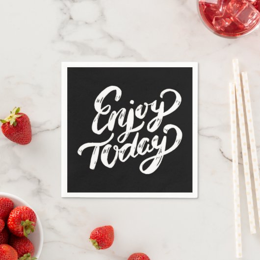 今楽しむ日 – 楽しむ今も – 生楽しむ活 – En スタンダードカクテルナプキン (インサイチュ)