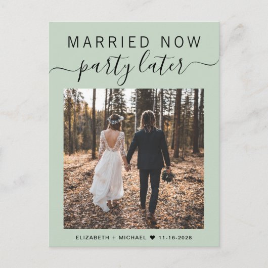 今結婚した後のパーティーSage Greenの結婚写真 案内ポストカード (正面)