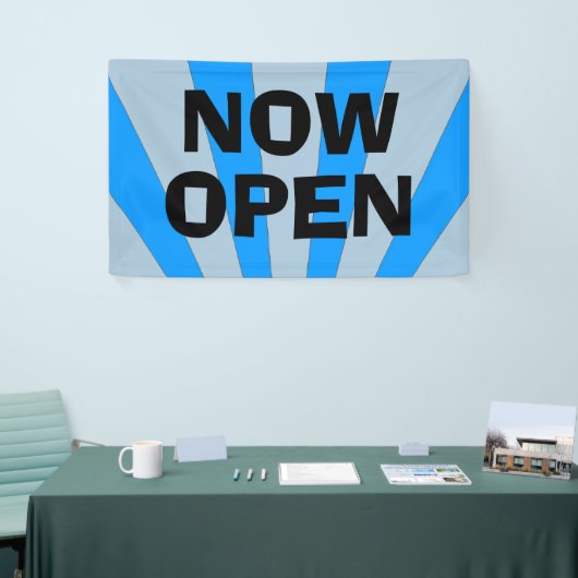 今開いた暗藍色の旗の印 横断幕 (トレードショー)