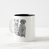 今離れ日は私話一人で犬と一緒にいる ツートーンマグカップ (正面左)