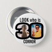 今30歳の人を見て写真白黒 缶バッジ (正面&裏面)