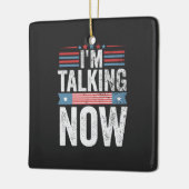 今、トランプ・カマラ大統領の討論について話している セラミックオーナメント (左)