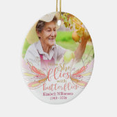 今、彼女は蝶の写真の記念撮影で飛ぶ セラミックオーナメント (右)