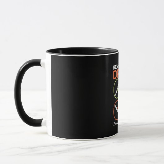 今、私のドローン マグカップ (左)
