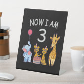 今、私は動物園で3歳の3歳の誕生日である 台座サイン (インサイチュ)