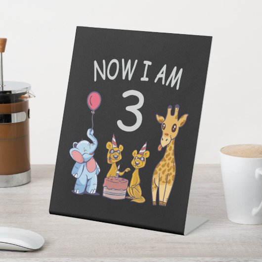 今、私は動物園で3歳の3歳の誕生日である 台座サイン (インサイチュ)