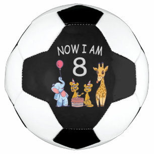 今、私は動物園で8歳の8誕生日である サッカーボール