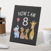 今、私は動物園で8歳の8誕生日である 台座サイン (インサイチュ)