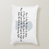 "今、私は眠りに私を横たえる"アクセント枕 アクセントクッション (裏面(縦))