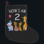 今、私は2歳の2歳の誕生日で動物園ベビー ラージクリスマスストッキング<br><div class="desc">お誕生日おめでとう。可愛いおもしろい象の素敵な子供の誕生日デザイン、2匹のフェレットとキリンの生誕祝生日を動物園で。</div>