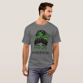 介入者読のMessy Bun St Patrick's Day Tシャツ (正面フル)