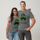 介入者読のMessy Bun St Patrick's Day Tシャツ (ユニセックス)