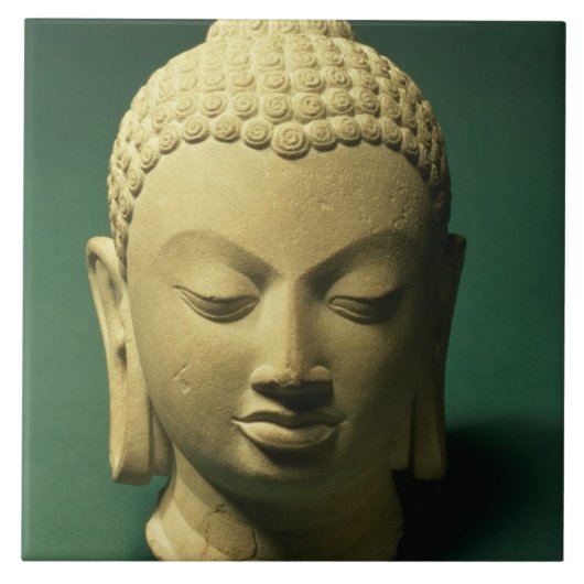 仏の頭部、Sarnath (砂岩) タイル (正面)