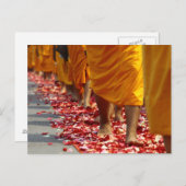 仏僧が歩くポストカード ポストカード (正面/裏面)