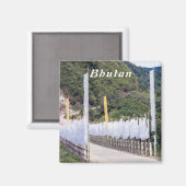 仏教の祈りの言葉旗と橋 – ブータン マグネット (正面/裏面)