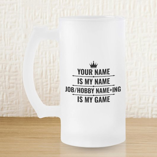 仕パーソナライズされたおもしろい事とホビー名 フロストグラスビールジョッキ