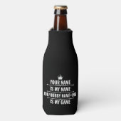 仕パーソナライズされたおもしろい事とホビー名 ボトルクーラー (ボトル正面)