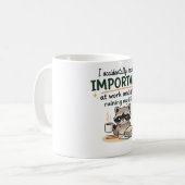仕事でつい重要人物になってしまった面白グッズ コーヒーマグカップ (正面左)