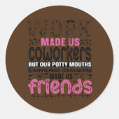 仕事で同僚を増やしたが困り果てたおもしろい ラウンドシール (正面)