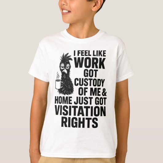 仕事に子供を預けているみたいな面白いニワトリC Tシャツ (正面)
