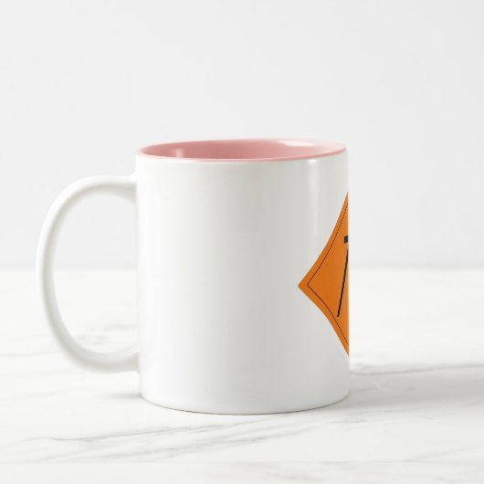 仕事の印のピンクのマグの土地の検査官 ツートーンマグカップ (左)