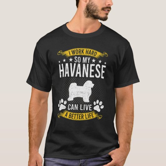 仕事の懸命だから私の持ち主はもっと良い犬を住んでいる Tシャツ (正面)