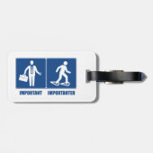 仕事は大切だが、スノーシューこそがもっと大切だ ラゲッジタグ (裏面横)