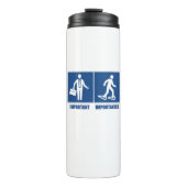 仕事は重要だがスノーシューこそがもっと重要 タンブラー (正面)