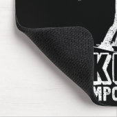 仕事は重要だけどスキーはもっと重要 おもしろTシャツ マウスパッド (コーナー)