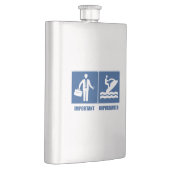 仕事は重要で、ジェットスキーは重要だ フラスク (右)