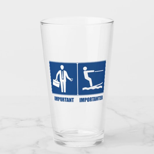仕事は重要で、水上スキーは重要 タンブラーグラス (正面)